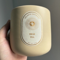 Autocollants personnalisés haut de gamme résistants à l'huile avec logo en feuille d'or, rouleau d'étiquettes de marque en papier texturé premium, emballage de luxe gaufré