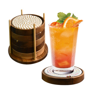 Ensemble de sous-verres en bois ronds personnalisés avec support de gravure au laser en gros - Product Image 1