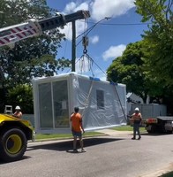Maison mobile en conteneur d'acier de 10 pieds sur 20 pieds, deux chambres, extensible, préfabriquée, avec remorque