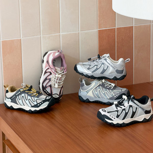 Nuovi Arrivi Primavera Estate 2026: <span class=keywords><strong>Scarpe</strong></span> Casual da <span class=keywords><strong>Bambina</strong></span> in Rete Traspirante con Blocchi di Colore, Antiscivolo, Stile Tedesco - Product Image 1