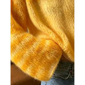 Suéter de Punto Transparente, Holgado, Color Amarillo Brillante, para Mujer, para Invierno - Product Image 3