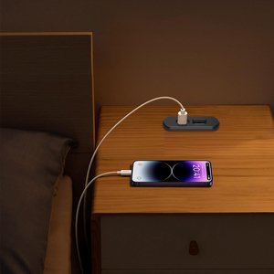 Chargeur USB de bureau haut de gamme, mini chargeur USB-C rectangulaire intégré à une table d'appoint - Product Image 6