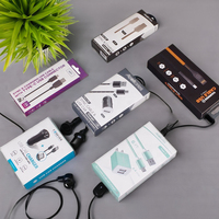 Boîte d'emballage en papier avec câble de données de chargeur suspendu personnalisé pour casque d'écoute avec feuille de fenêtre UV pour accessoires de téléphone pour appareil photo et montre