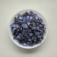 Strass en verre OPL Hématite Argentée, taillés à la machine, à dos plat rond, multicolores, thermocollants, en vrac, vente en gros