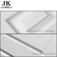 Porte intérieure en MDF JHK-FC05, style traditionnel, étanche, avec surface lisse, design encastré, rainures en U, blanc