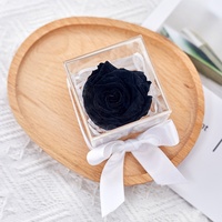 Boîte acrylique personnalisée de luxe avec rose préservée Cadeau de décoration de Noël parfait pour la Saint-Valentin Vitrine acrylique de rose éternelle