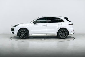 ชุดแต่งซุ้มล้อสไตล์ KM Sport Design SD <span class=keywords><strong>GTS</strong></span> สำหรับ <span class=keywords><strong>Cayenne</strong></span> 9Y0 E3 ปี <span class=keywords><strong>2018</strong></span> ขึ้นไป ชุดแต่งตัวถังรถยนต์สำหรับประตูหน้า-หลัง สภาพใหม่ - Product Image 2