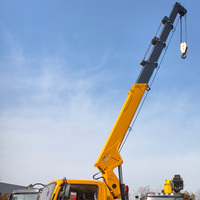 Grue télescopique montée sur camion de 5 tonnes et 8 tonnes, grue hydraulique pour camion sans châssis de camion CE