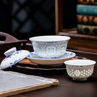 Service à thé Kung Fu bleu et blanc en céramique pure, avec bol à couvercle délicat et tasse à thé, style ethnique, pour usage domestique