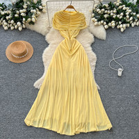 Robe longue décontractée jaune froncée à épaules dénudées coupe trapèze élégante pour femme, idéale pour les fêtes et le quotidien