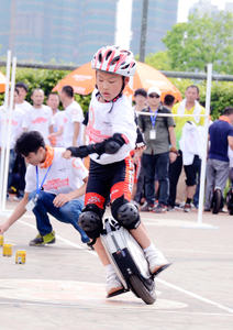 Unicycle 20Km/h 2.6Ah 187.2Wh Self Balance Smart Wheel Monowheel Unicycle Inmotion V5 - Product Image 3