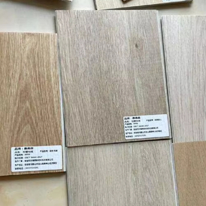 Suelos SPC Económicos, Resistentes al Agua y Fáciles de Limpiar, para Uso en Cocinas Domésticas, Comercios y Espacios Comerciales - Product Image 1