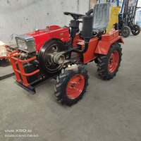 Mini-tracteur compact de 18 CV à démarrage électrique, transmission par engrenages, composant moteur essentiel, mini-moissonneuse multifonctionnelle pour l'exportation