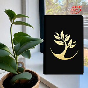 Biblias <span class=keywords><strong>de</strong></span> <span class=keywords><strong>Estudio</strong></span> <span class=keywords><strong>de</strong></span> <span class=keywords><strong>la</strong></span> Sagrada Escritura con Encuadernación en Cuero Negro Católico GNT RVR, Impresión que Conserva <span class=keywords><strong>la</strong></span> Fe - Product Image 2