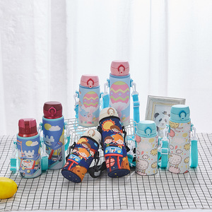 Cute Boys Girls 480ML botella <span class=keywords><strong>de</strong></span> <span class=keywords><strong>agua</strong></span> aislada <span class=keywords><strong>bolsa</strong></span> <span class=keywords><strong>de</strong></span> transporte <span class=keywords><strong>funda</strong></span> impermeable botella <span class=keywords><strong>de</strong></span> <span class=keywords><strong>agua</strong></span> <span class=keywords><strong>bolsa</strong></span> <span class=keywords><strong>con</strong></span> correa ajustable - Product Image 3