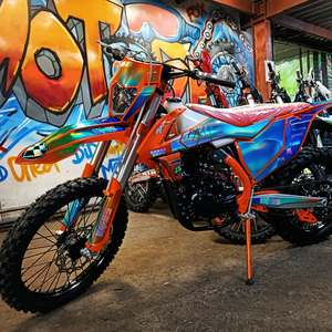 รถมอเตอร์ไซค์วิบาก EU K16 MT250 KEWS 279 ซีซี 2 จังหวะ พร้อมมอเตอร์ไร้แปรงถ่าน ความเร็ว 80 กม./ชม. ระบบขับเคลื่อนโซ่ น้ำหนักเบา 108 กก. สตาร์ทไฟฟ้า/เท้า - Product Image 1