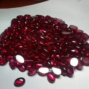 Nguồn Nhà Sản Xuất Trung Quốc Tổng Hợp <span class=keywords><strong>Corundum</strong></span> 5 # Hình Bầu Dục Vòng Ruby Nửa Bóng Đá Quý Nhân Tạo Ruby Flatback Cabochon Đá Hạt - Product Image 6
