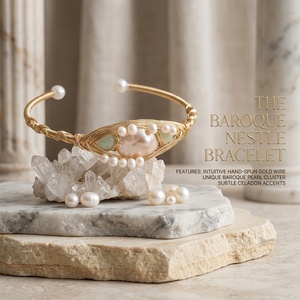 Bracelet ajustable à manchette ouverte en perles, fait main, enroulé de fil, plaqué or, perles d'eau douce, bracelet créatif en perles - Product Image 1