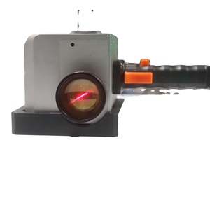 Machine de nettoyage laser <span class=keywords><strong>à</strong></span> impulsion de 500W haute puissance et haute efficacité n'endommagent pas le substrat, nettoyage des abrasifs, nettoyage du bois pai - Product Image 1