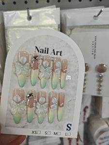 Faux Ongles Longs Pointus Faits Main à Coller – Vente en Gros, Esthétique de Luxe, Fleurs 3D et Perles – Fournisseur Grossiste - Product Image 3