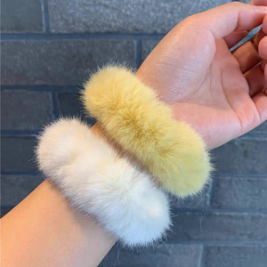 Sweet autumn and winter plush <b>large</b> intestine hair <b>ring</b> rubber band ins rabbit hair head rope tie hair ponytail hair - Product Image 3