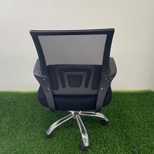 Silla <span class=keywords><strong>de</strong></span> Oficina <span class=keywords><strong>de</strong></span> Malla Transpirable Directa <span class=keywords><strong>de</strong></span> Fábrica para Oficina en Casa, Silla <span class=keywords><strong>de</strong></span> Malla <span class=keywords><strong>de</strong></span> Respaldo Medio con Reposabrazos Fijos - Product Image 6