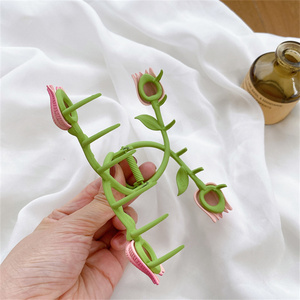 2022 New Claw Clip per le donne Fashion Pink 3D tulip flower Hair Claws for ladies Shark Clip accessori per capelli - Product Image 4