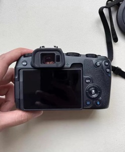 Cámara Digital sin Espejo Canon RP de Nivel Profesional, 90% Nueva, con Sensor CMOS de Fotograma Completo, Captura de Video 1080p y Diseño Compacto - Product Image 3