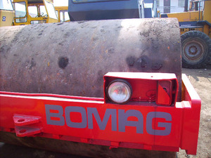 Bomag ลูกกลิ้ง BW213 217แบบใช้ครั้งเดียว213 217ลูกกลิ้งแบบสั่นสะเทือนลูกกลิ้งถนนของเยอรมนี - Product Image 2