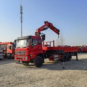 Camion grue à flèche pliante Dongfeng K5 6x4, châssis 12 tonnes, portée longue pour le levage en jardinage et en infra-structures - Product Image 2