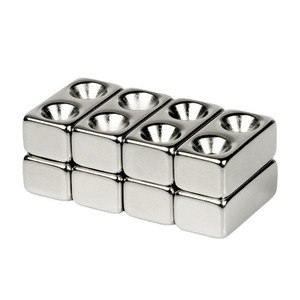 Carré de gros magnétique fort avec trou aimant de bloc fraisé magnétique fort - Product Image 5