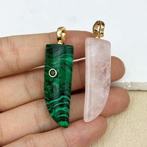 Pendentif en or plaqué or en forme de <span class=keywords><strong>dent</strong></span> de <span class=keywords><strong>tigre</strong></span> avec améthyste et zircon, et pendentif en corne avec pierre précieuse naturelle de quartz rose, pour cadeau, vente en gros - Product Image 2