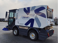 Balayeuse de voirie industrielle diesel Howe Tech avec châssis ISUZU, direction à quatre roues, équipement de nettoyage extérieur avec moteur