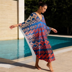 Abito da Spiaggia OEM per Donna con Stampa Geometrica, Scollo a V, Maniche Larghe, Orlo Asimmetrico con Spacco, Outfit Casual per Vacanze - Product Image 2
