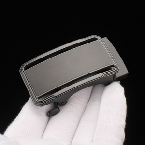 Nouvelle <span class=keywords><strong>boucle</strong></span> <span class=keywords><strong>de</strong></span> <span class=keywords><strong>ceinture</strong></span> à verrouillage <span class=keywords><strong>automatique</strong></span> en alliage lisse pour hommes jeunesse Style d'affaires pantalon Clip <span class=keywords><strong>ceinture</strong></span> - Product Image 5