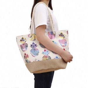 Bolso de Hombro para Mujer con Diseño de Piña y Estampado Dorado, Plegable, para Compras o Playa - Product Image 2