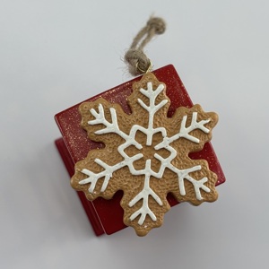 Handmade Custom Resin Hanging Snowflake Pendant High Quality Christmas Tree Decoration Ornament - Product Image 4