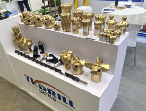 내구성 있는 회전식 공장 최고 품질 76mm T38 유압 나사형 버튼 록 드릴 비트 - Product Image 3