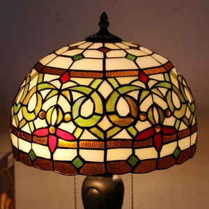 Lampe de table Tiffany LongHuiJing 12 pouces avec abat-jour en verre teinté rétro Wisteria, lampe de chambre à coucher - Product Image 3