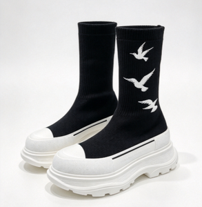 Bottes chaussettes noires pour femme, mi-mollet, bout rond, plateforme, semelle épaisse, doublure chaude et moelleuse, semelle extérieure en EVA, chaussures décontractées streetwear pour l'hiver - Product Image 1