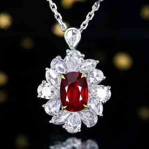 Ensemble de bijoux de luxe SGARIT, bague et pendentif, Afrique du Sud, diamant naturel 35 pièces 1,482 ct et rubis naturel du Mozambique 2,05 ct, or 18 carats - Product Image 2