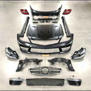 Kit Paraurti Anteriore e Posteriore W204 Look Aggressivo Stile C63 Kit Carrozzeria Completo per Mercedes Benz W204 2008-2010 Stile AMG - Product Image 2