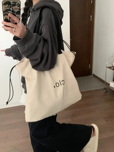 <span class=keywords><strong>Sac</strong></span> fourre-tout en toile minimaliste avec cordon de serrage, style coréen, forme ajustable, <span class=keywords><strong>sac</strong></span> à main, logo personnalisé, certifié REACH, <span class=keywords><strong>sac</strong></span> à <span class=keywords><strong>bandoulière</strong></span> en gros - Product Image 3