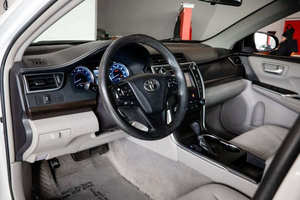 Rendimiento de alta calidad T0yota Cammry LE perfectamente usado con un modelo 2017 de transmisión automática de 6 velocidades disponible para la venta - Product Image 3