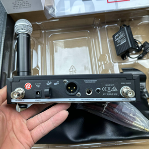 BLX4R BETA58 <span class=keywords><strong>PG58</strong></span> para Sistema de Micrófono Inalámbrico UHF con Condensador, Cancelación de Ruido, Karaoke, Micrófono de Mano, Metálico, Negro - Product Image 1