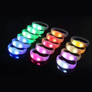 Bracelets LED à changement de couleur activés par le son pour festival de musique, bracelets lumineux LED clignotants réglables, bracelet lumineux LED - Product Image 6