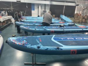 P.F <span class=keywords><strong>Prix</strong></span> d'usine OEM Planche de surf gonflable à double couche de 11 pieds, planche de <span class=keywords><strong>paddle</strong></span> gonflable avec pompe à air - Product Image 3