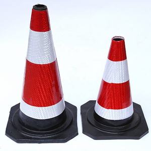 Groothandel 90Cm Hoge Kwaliteit Rubber Verkeerskegels Wit Reflecterend Tape Waarschuwingslicht Voor Verkeersveiligheid - Product Image 6