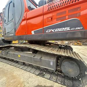 Excavatrice Doosan DX225 d'origine coréenne importée, poids opérationnel de 25 tonnes, forte puissance de creusement, avec garantie d'un an. - Product Image 1
