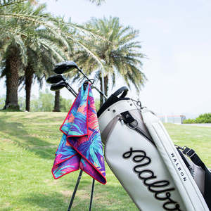 Serviette de golf en microfibre haute performance, motif gaufré, texture durable, non abrasive, pour le nettoyage, avec logo personnalisé - Product Image 5